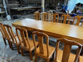 Bộ bàn ăn nguyên khối ghế chữ thọ gỗ gõ đỏ (Chú Bình, Tuần Châu - Quảng Ninh) 26 Bo ban an nguyen khoi ghe chu tho go go do chu Binh Tuan Chau Quang Ninh 9
