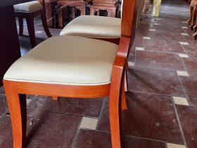 Bộ bàn ăn nguyên khối siêu khủng và 16 ghế ăn giọt lệ (Anh Quảng, Thái Bình) 38 ghế gỗ gõ đỏ