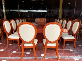 Bộ bàn ăn nguyên khối siêu khủng và 16 ghế ăn giọt lệ (Anh Quảng, Thái Bình) 28 Bộ bàn ăn nguyên khối gỗ gõ đỏ siêu đỉnh