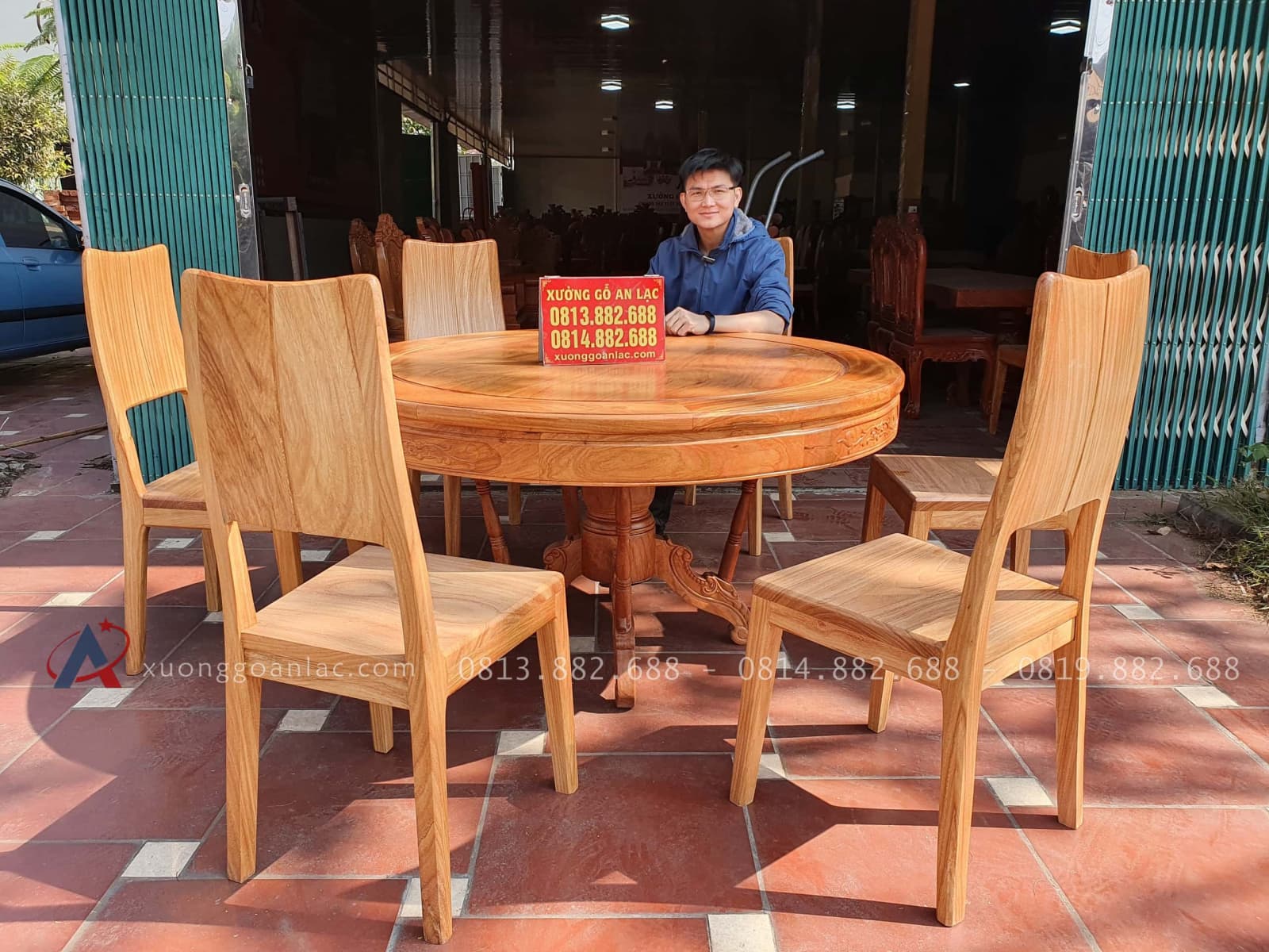Bộ bàn ăn tròn 6 ghế hiện đại tựa trơn gỗ gõ đỏ (Anh Hải, Hà Nội) 24 Bàn ăn tròn 6 ghế hiện đại tựa trơn gỗ gõ đỏ
