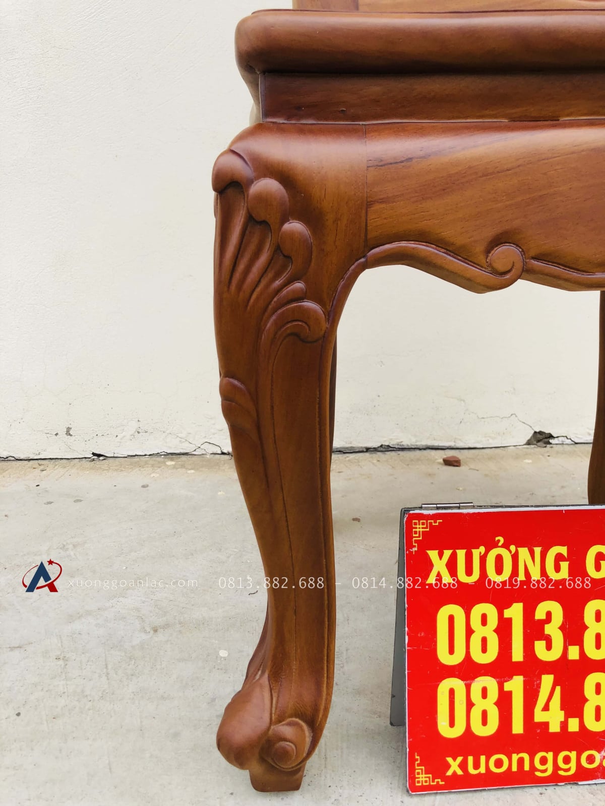 Mẫu ghế hoa cúc hàng hot 17 cận cảnh chân ghế