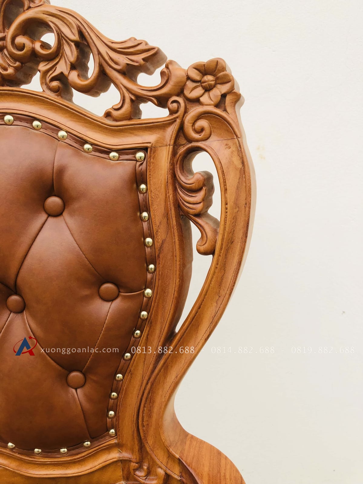 Ghế louis có tay bọc đệm gỗ gõ đỏ 18 Ghế ăn louis có tay bọc đệm gỗ gõ đỏ tự nhiên