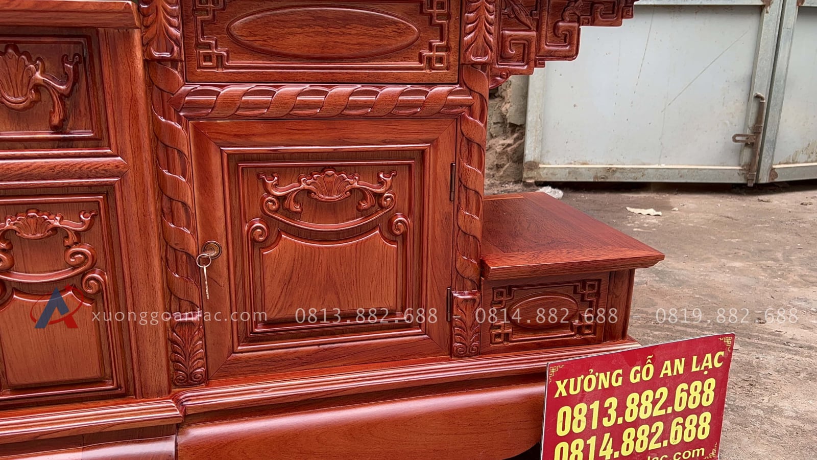 Kệ tivi sừng trâu 2m4 gỗ hương đá của (Chị Hằng, Hưng Yên) 8 Kệ tivi sừng trâu 2m4 gỗ hương đá của (Chị Hằng, Hưng Yên) - Ảnh 8