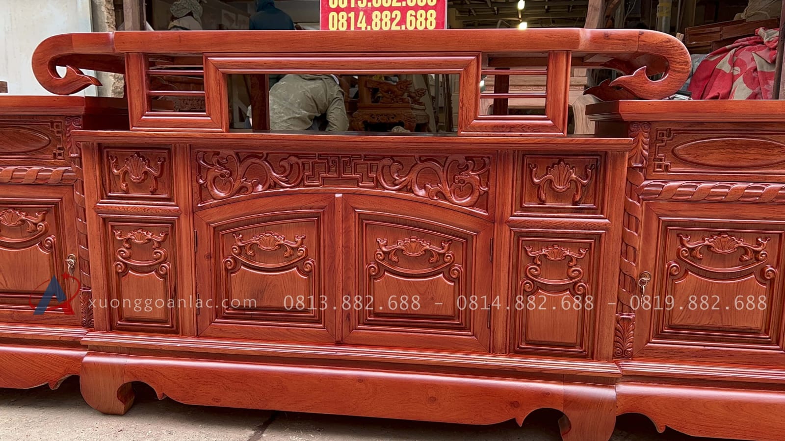 Kệ tivi sừng trâu 2m4 gỗ hương đá của (Chị Hằng, Hưng Yên) 19 kệ tivi gỗ hương đá mẫu kệ sựng trâu cao cấp