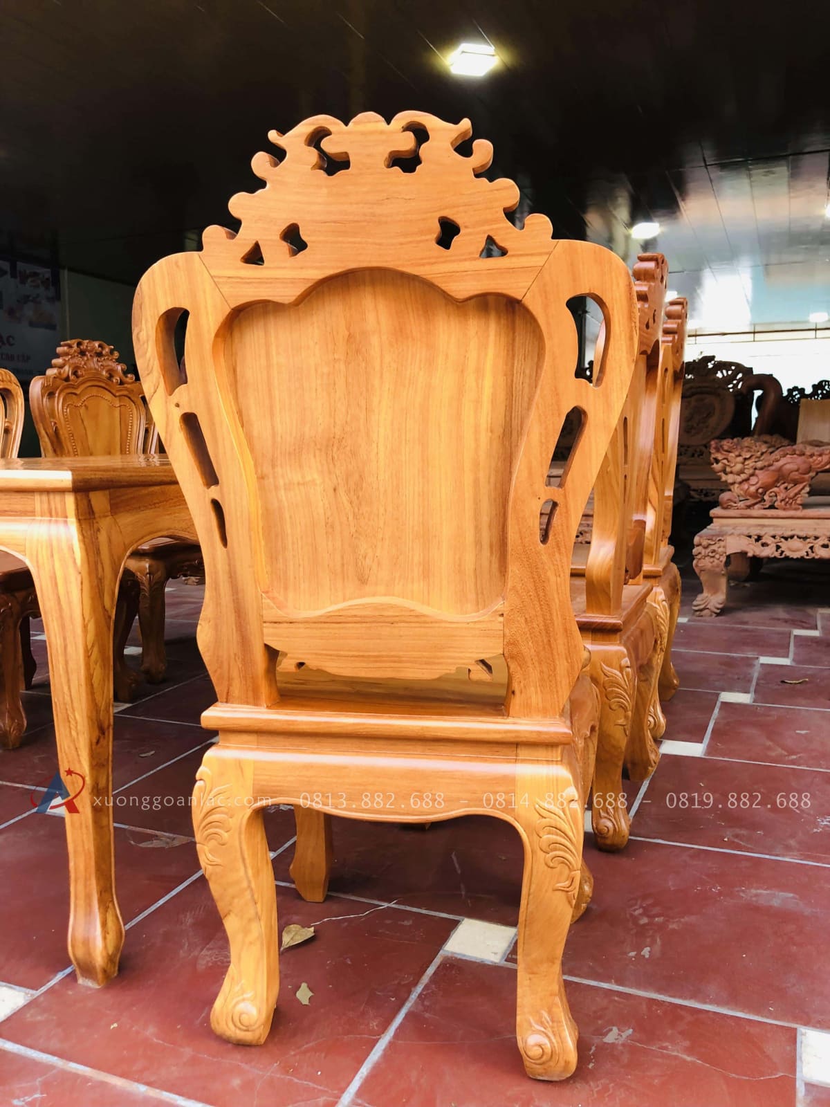 Bộ bàn ăn 6 ghế louis hoa lá tây không tay gỗ gõ đỏ (Anh Hoàng, Thái Nguyên) 2 Bộ bàn ăn 6 ghế louis hoa lá tây không tay gỗ gõ đỏ (Anh Hoàng, Thái Nguyên) - Ảnh 2