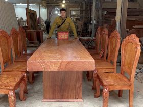 Bộ bàn ăn nguyên khối 8 ghế gỗ hương đá siêu vân (Anh Trường, Hà Nội) 19 Ban an nguyen khoi 8 ghe go huong da sieu van 16