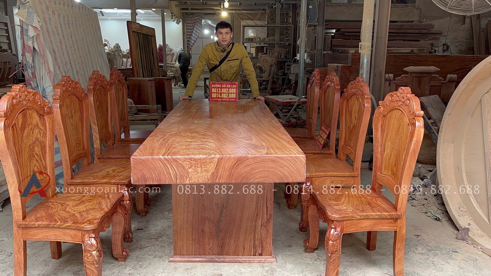 Bộ bàn ăn nguyên khối 8 ghế gỗ hương đá siêu vân (Anh Trường, Hà Nội) 35 bàn ghế gỗ hương đá siêu vân