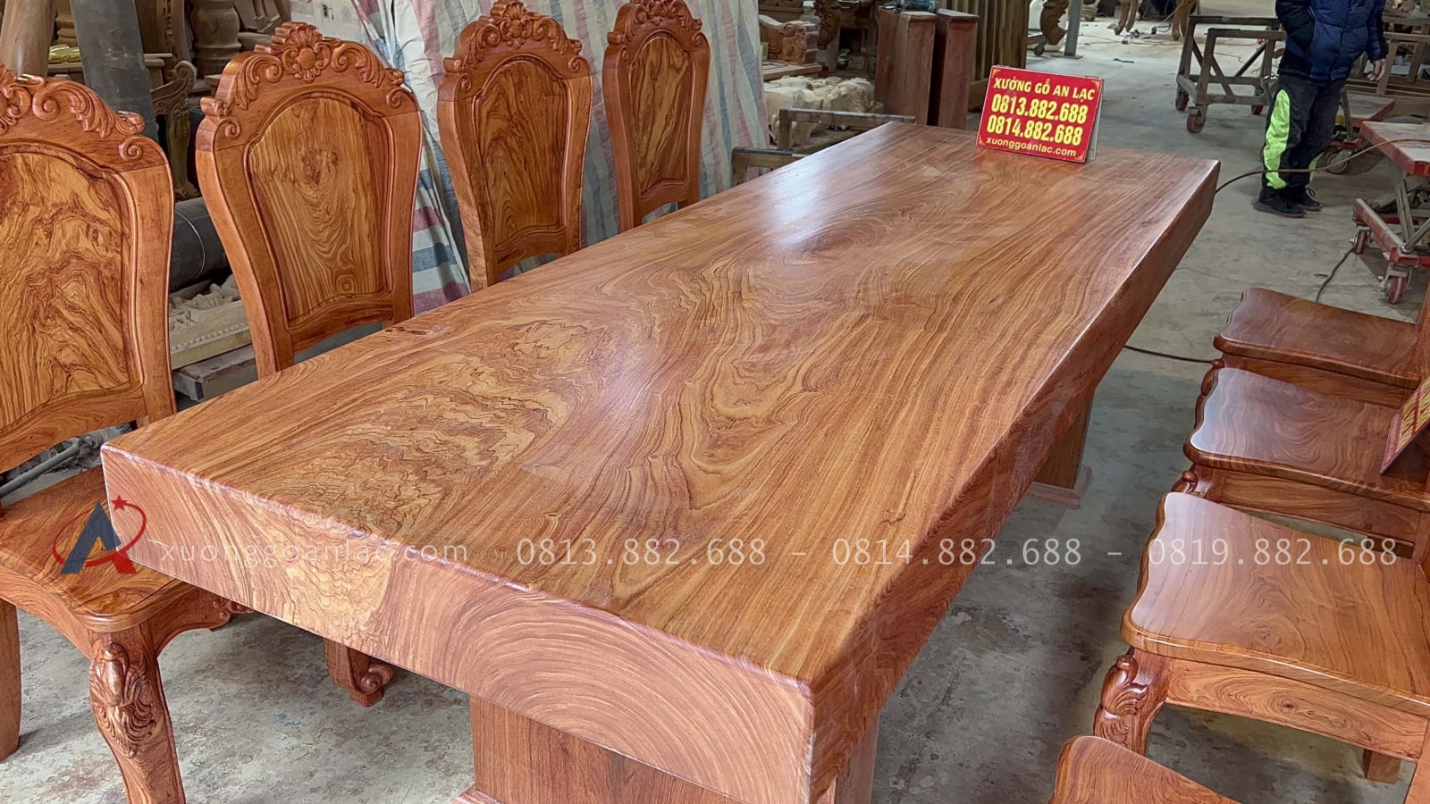 Cùng mẫu bàn ghế, cùng loại gỗ và kích thước sao giá bán khác nhau? 6 Bàn ăn nguyên khối gỗ hương đá siêu vân