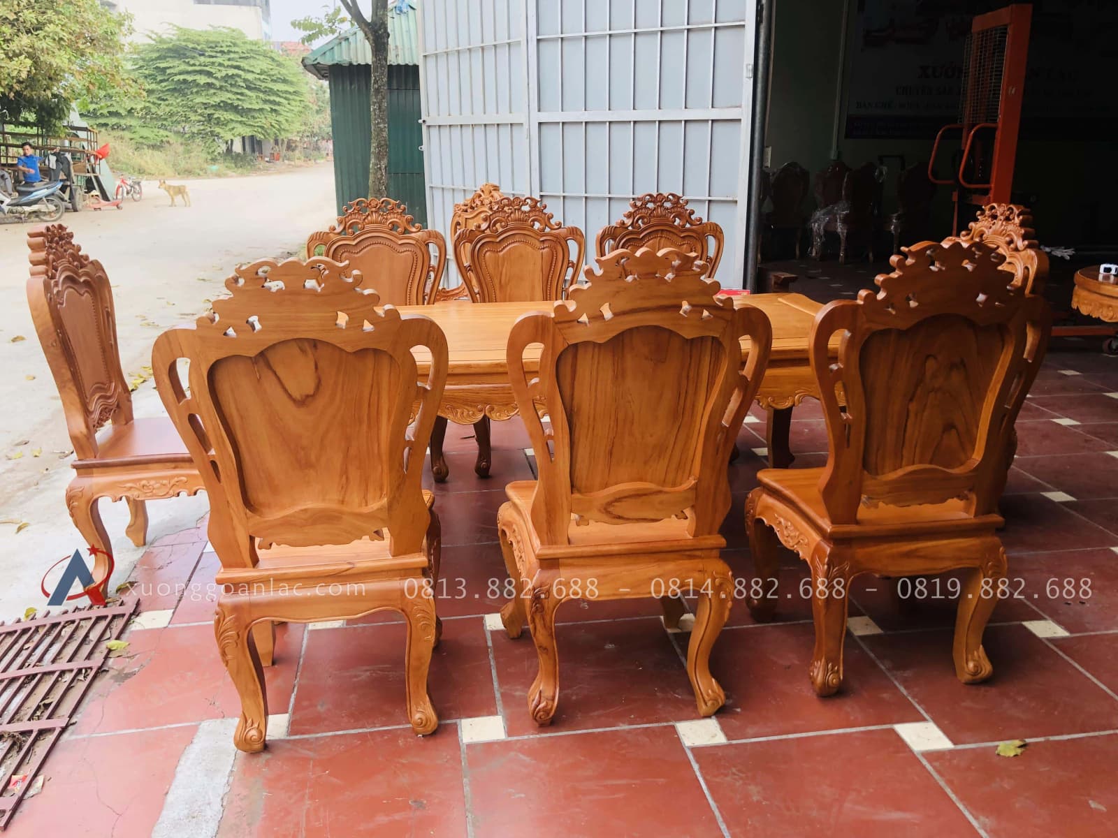 Bộ bàn ăn 8 ghế luois hoa lá tây không tay gỗ gõ đỏ (Anh Sử, Hải Phòng) 26 bàn ăn louis hoa lá tây Hoàng Gia cao cấp