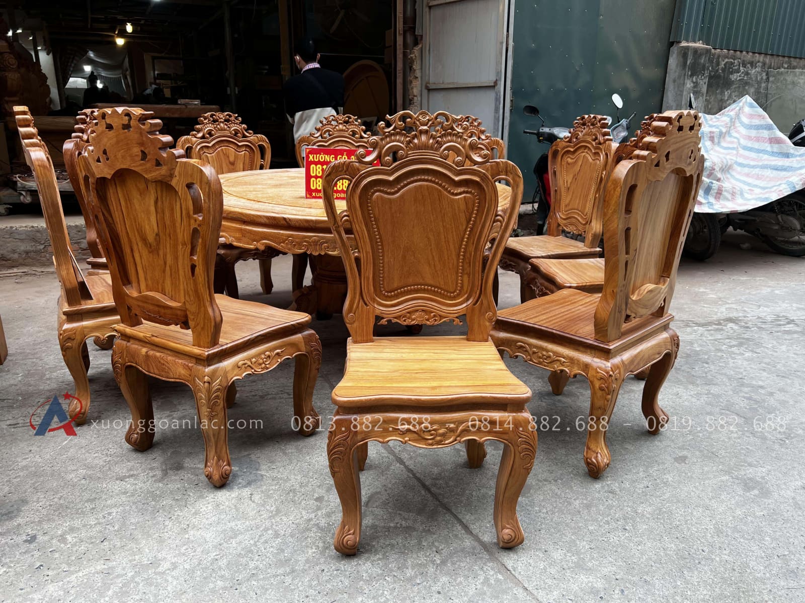 Bộ bàn ăn tròn mâm xoay 10 ghế louis hoa lá tây gỗ gõ đỏ cao cấp 27 Mẫu bàn ăn tròn đẹp sang trọng