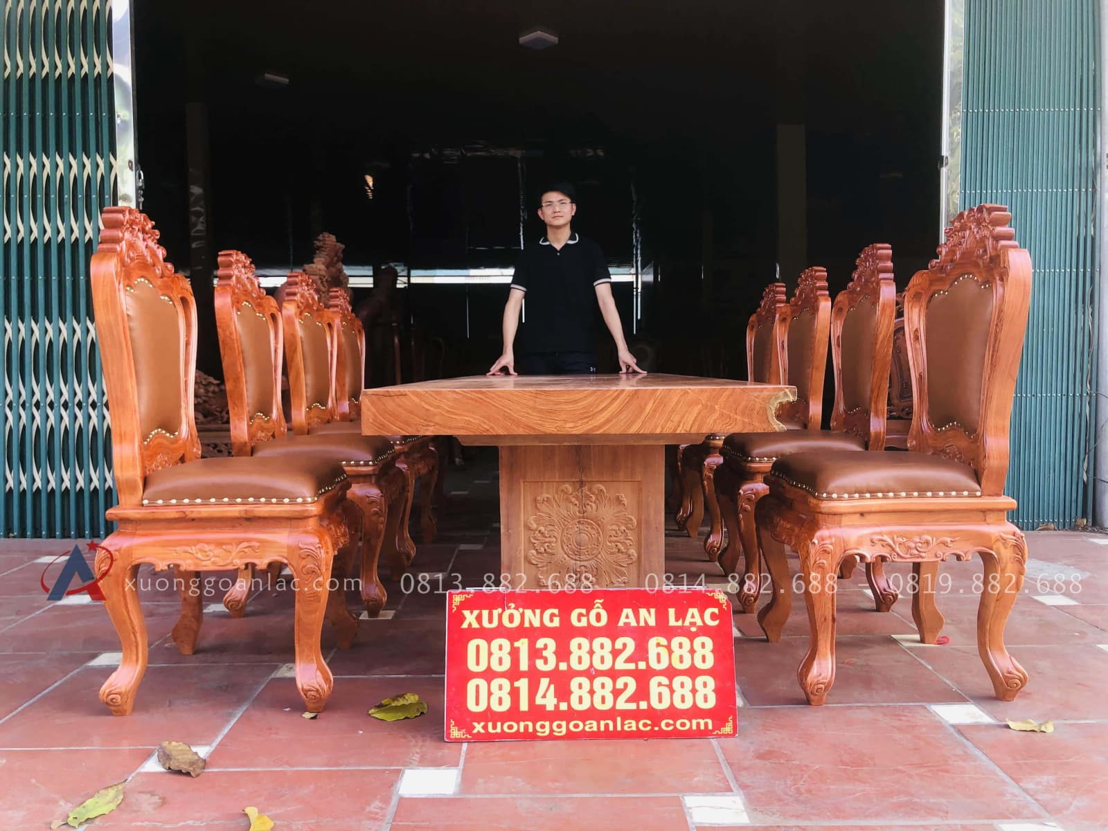 Bộ bàn ăn nguyên khối 8 ghế louis hoàng gia bọc đệm gỗ hương đá (Chị Lan, Thái Nguyên) 22 Bàn ăn nguyên khối 8 ghế luois hoàng gia bọc đệm gỗ hương đá