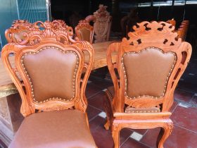 Bộ bàn ăn nguyên khối 8 ghế louis hoàng gia bọc đệm gỗ hương đá (Chị Lan, Thái Nguyên) 19 Ban an nguyen khoi 8 ghe luois hoang gia boc dem go huong da 7