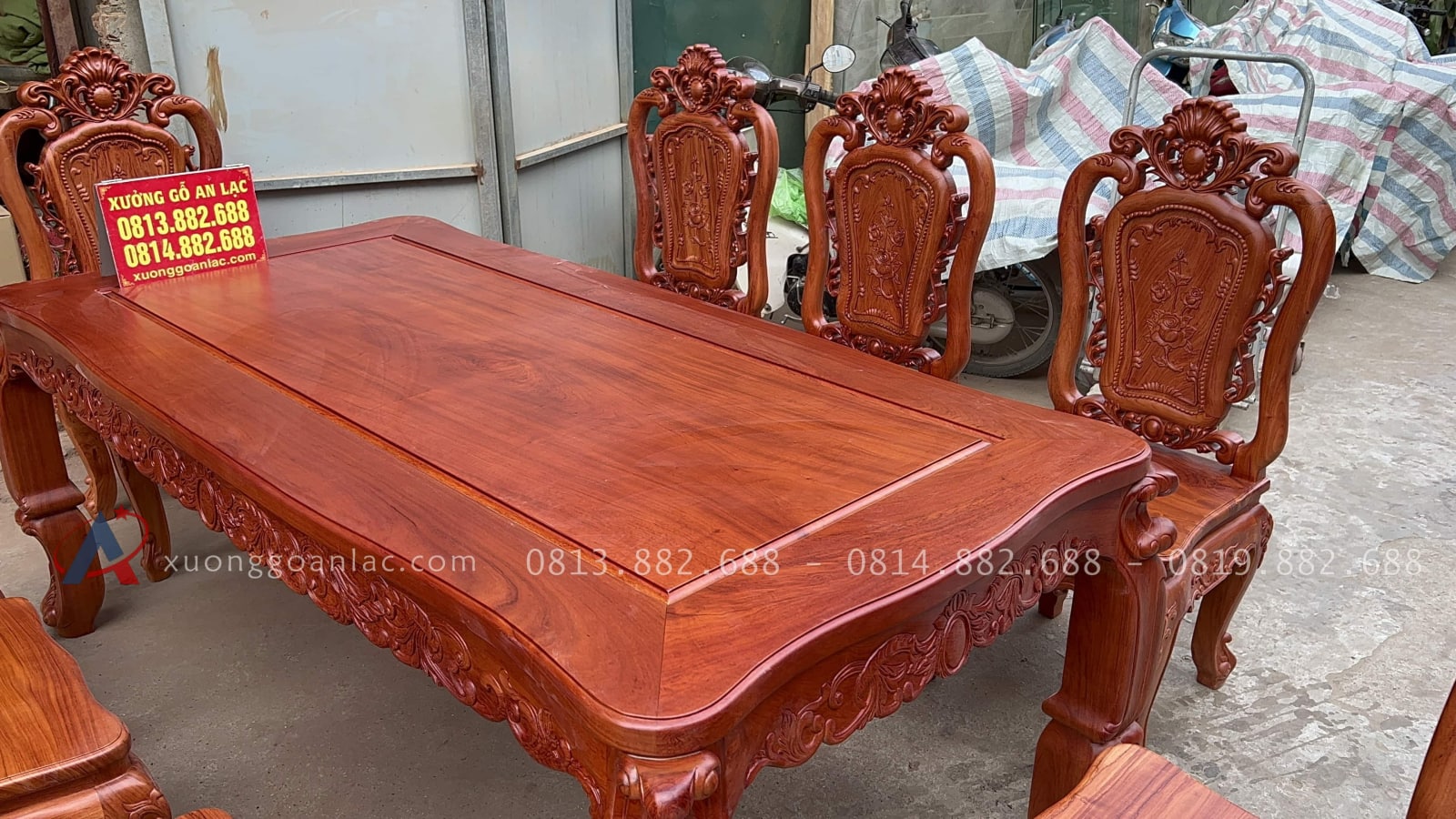 Bộ bàn ăn gỗ hương đá mẫu louis hoàng gia 8 ghế (Bác Bình, Quảng Nam) 36 Mặt bàn ăn gỗ hương đá