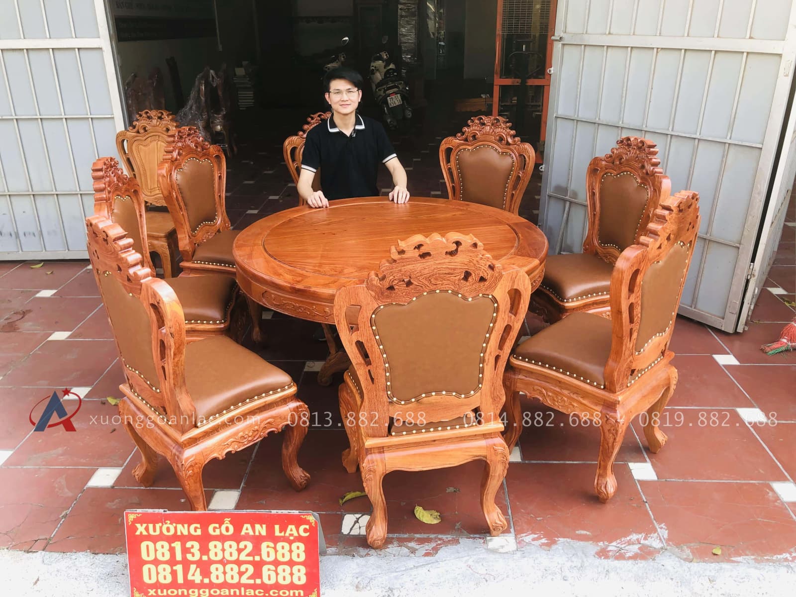 Bộ bàn ăn tròn 8 ghế louis bọc đệm gỗ hương đá (Anh Minh, Nam Định) 14 Bộ bàn ăn tròn 8 ghế louis bọc đệm gỗ hương đá