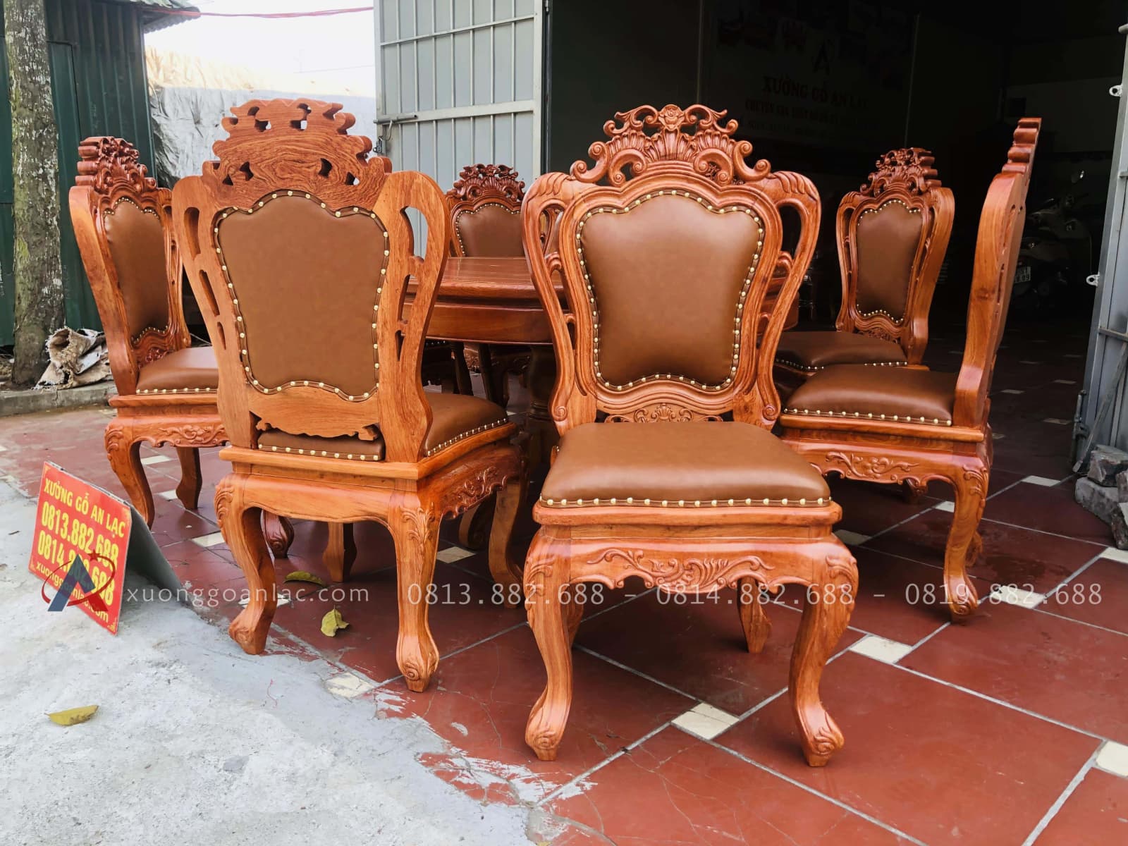 Bộ bàn ăn tròn 8 ghế louis bọc đệm gỗ hương đá (Anh Minh, Nam Định) 17 ghế louis hoàng gia tân cổ điển