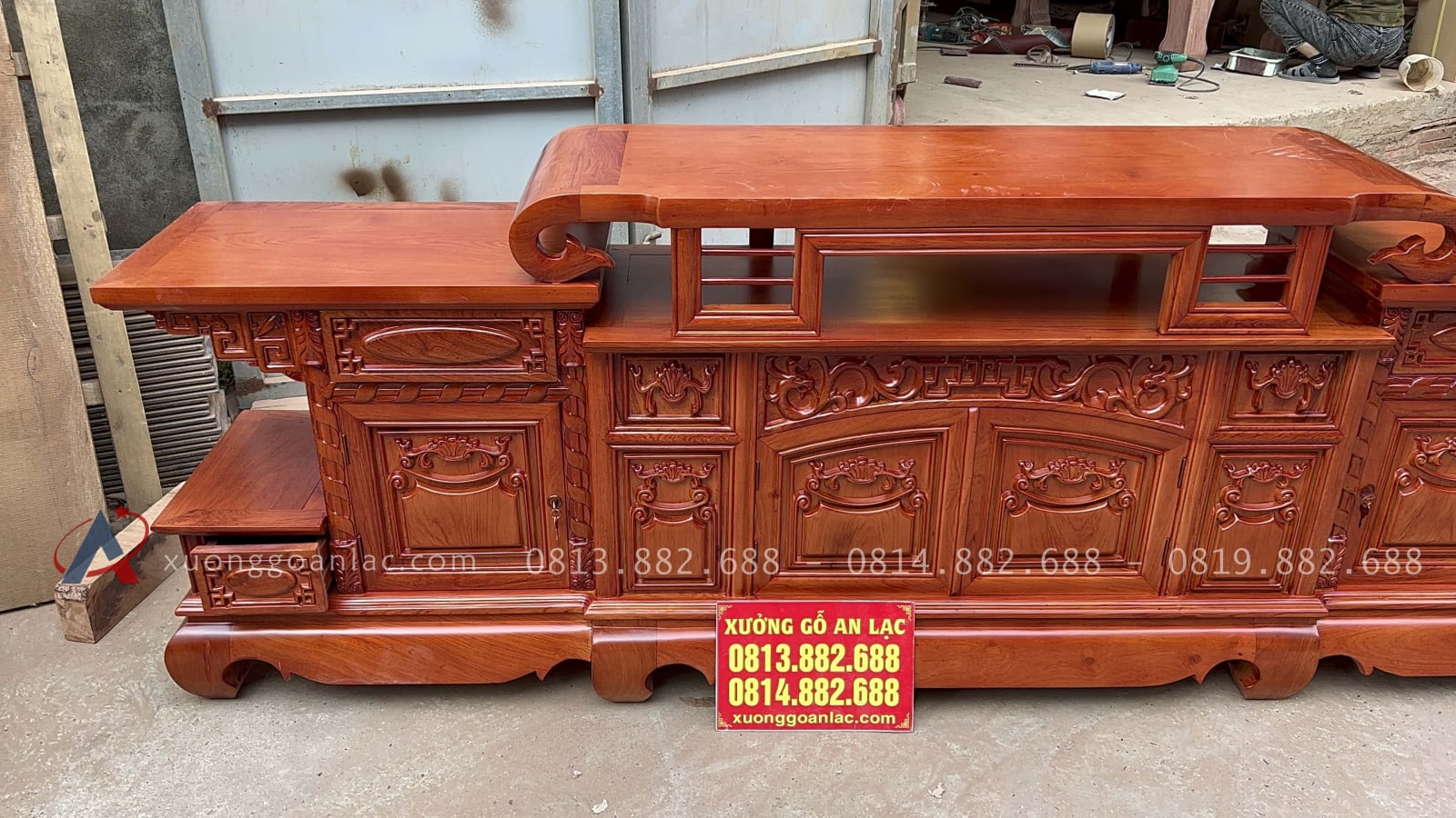 Kệ tivi sừng trâu gỗ hương đá 2m4 mẫu đục hoa lá tây (Bác Bình, Quảng Nam) 21 kệ tivi thiết kế mặt 2 tầng