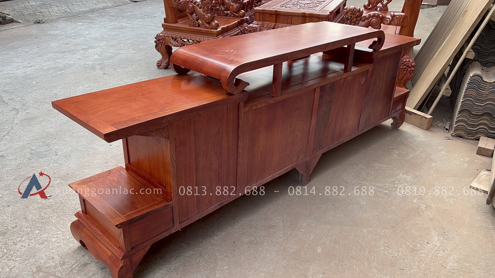 Kệ tivi sừng trâu gỗ hương đá 2m4 mẫu đục hoa lá tây (Bác Bình, Quảng Nam) 25 phần hậu của kệ tivi gỗ hương đá