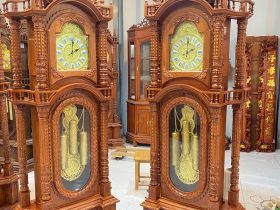 đồng hồ cây 2m3 gỗ hương đá thiết kế tứ trụ
