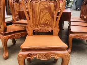 Siêu phẩm bàn ăn nguyên khối 2m5 và 10 ghế louis đục hai mặt gỗ hương đá (Chị Thuận, Hải Dương) 22 ghế louis hoàng gia gỗ hương đá