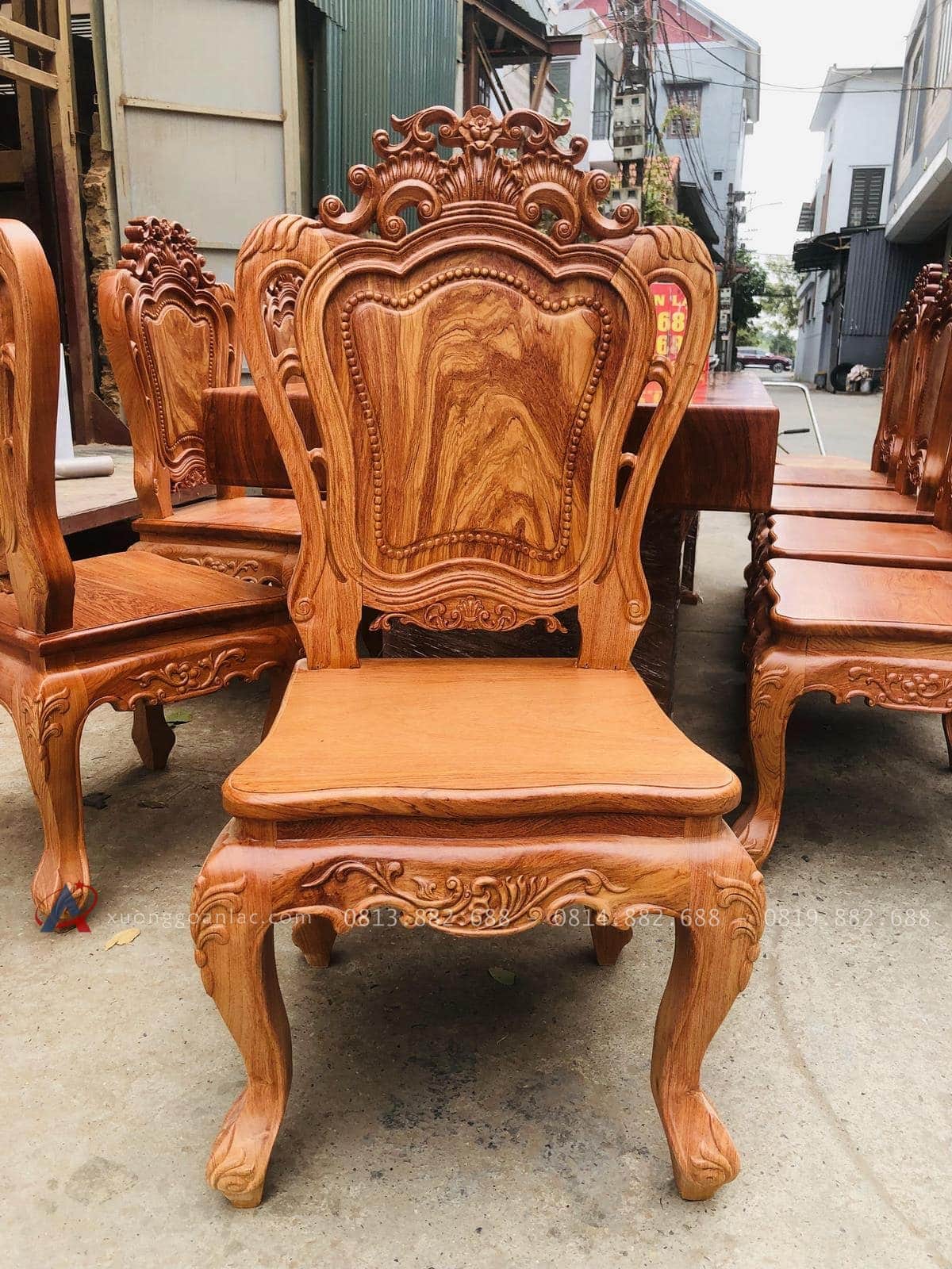 Siêu phẩm bàn ăn nguyên khối 2m5 và 10 ghế louis đục hai mặt gỗ hương đá (Chị Thuận, Hải Dương) 35 ghế louis hoàng gia gỗ hương đá