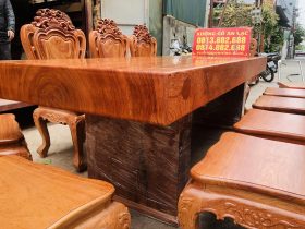 Siêu phẩm bàn ăn nguyên khối 2m5 và 10 ghế louis đục hai mặt gỗ hương đá (Chị Thuận, Hải Dương) 20 chân bàn nguyên khối bản lớn