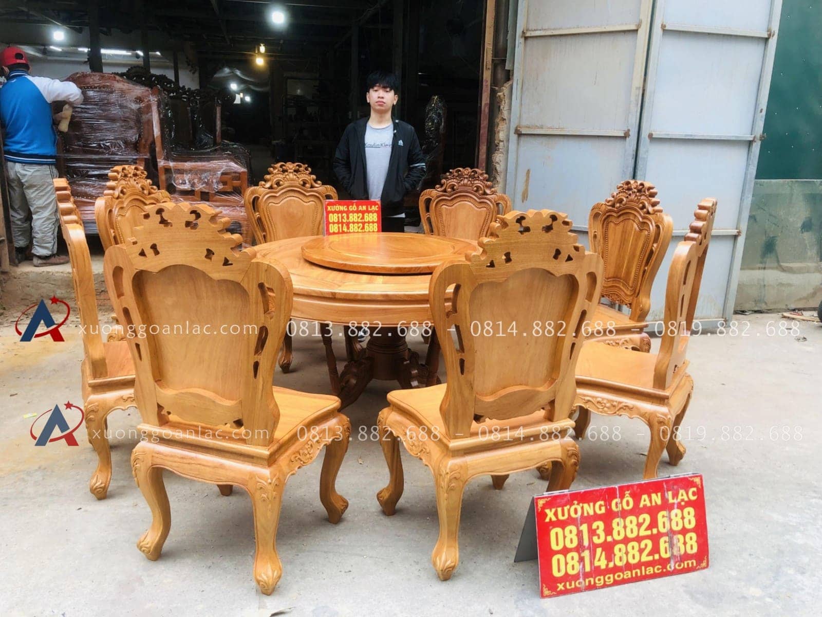 Bộ bàn ăn tròn xoay 1m37 và 8 ghế louis hoa lá tây gỗ gõ đỏ (Anh Tiến, Hà Nam) 24 bàn ăn 8 ghế louis hoàng gia