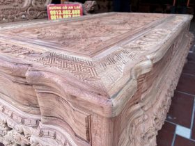 thiết kế bàn trà khung tranh dày dặn