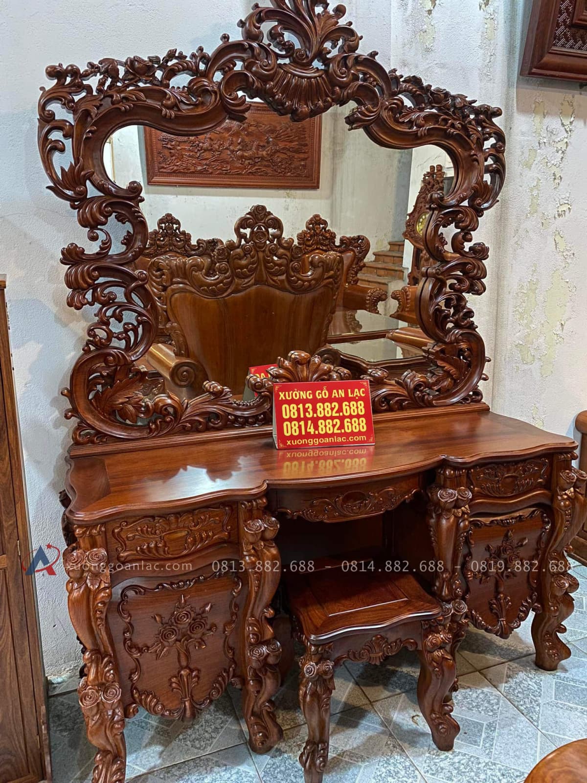 Bàn Giao Bàn Trang Điểm Hoàng Gia Về Với Chị Ngọc, Bắc Ninh 14 bàn trang điểm gỗ hương đá đục hoa lá tây