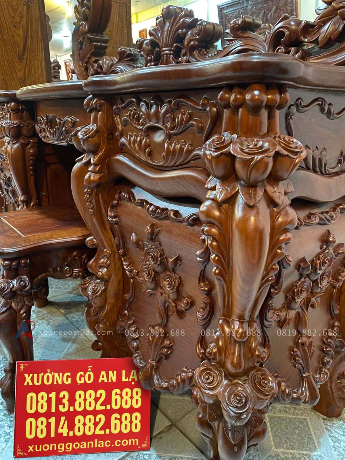 Bàn Giao Bàn Trang Điểm Hoàng Gia Về Với Chị Ngọc, Bắc Ninh 20 chân bàn trang điểm đục hoa hồng 3D