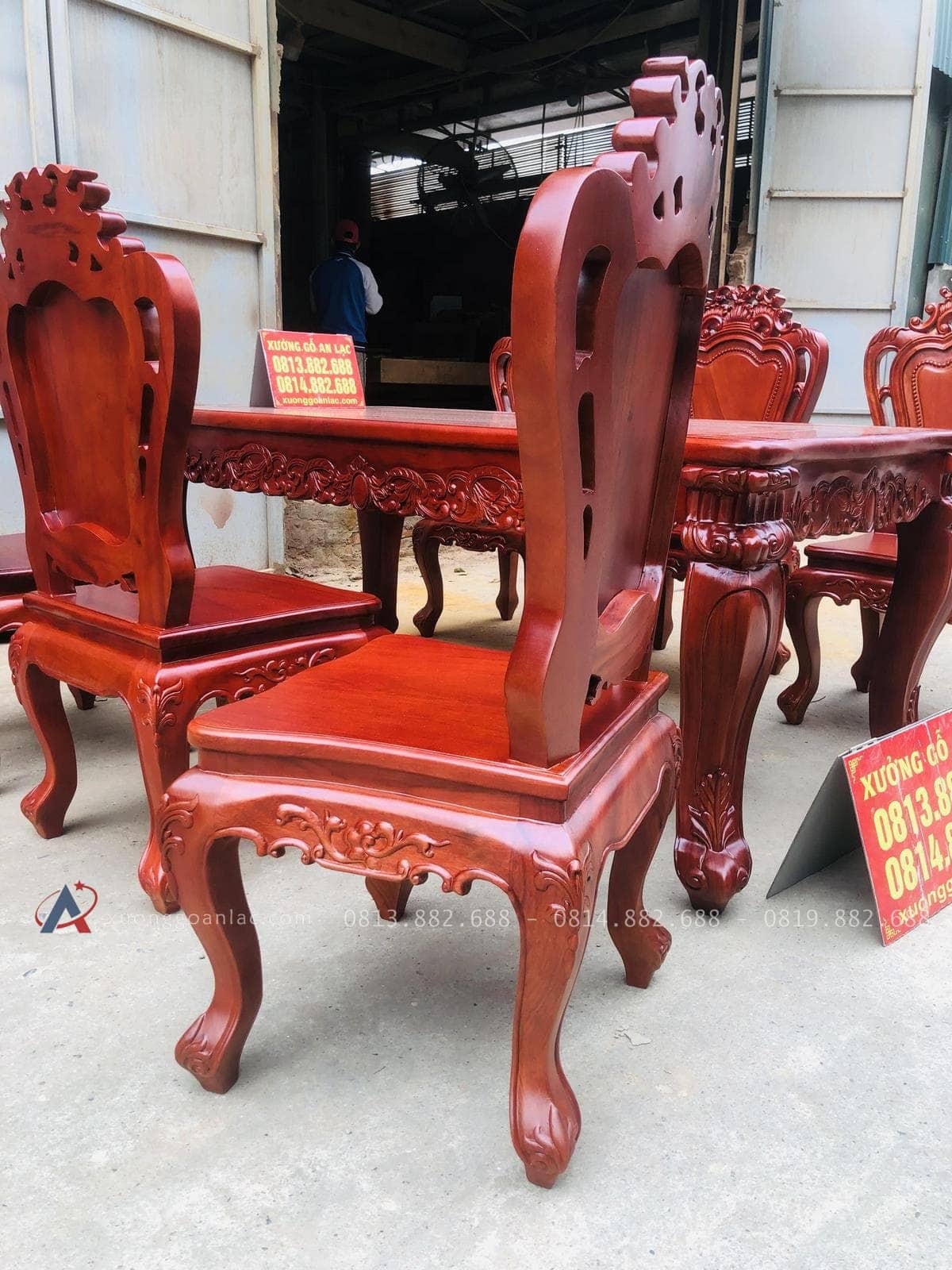Bộ bàn ăn Louis 6 ghế gỗ gõ đỏ (Anh Hoàng, Thái Bình) 25 ghế ngồi không tay louis