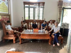 bàn ghế Minh quốc voi gỗ hương đá 6 món