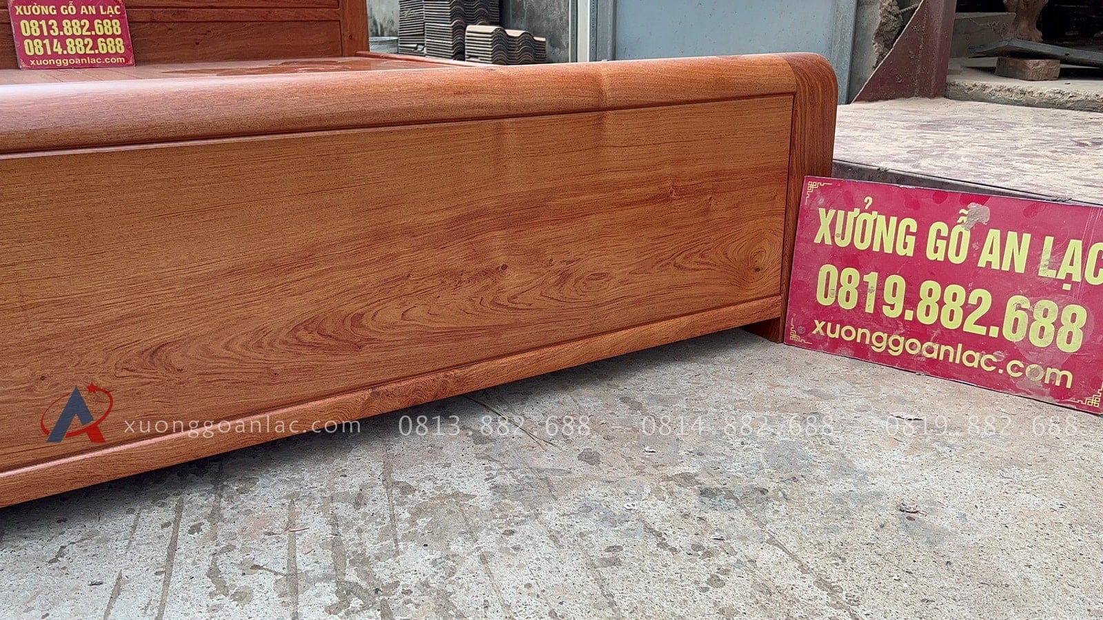 Giường Trơn 180x200cm hoàn thiện màu Hương sáng 18 đầu thấp cũng được thiết kế ván liền tấm
