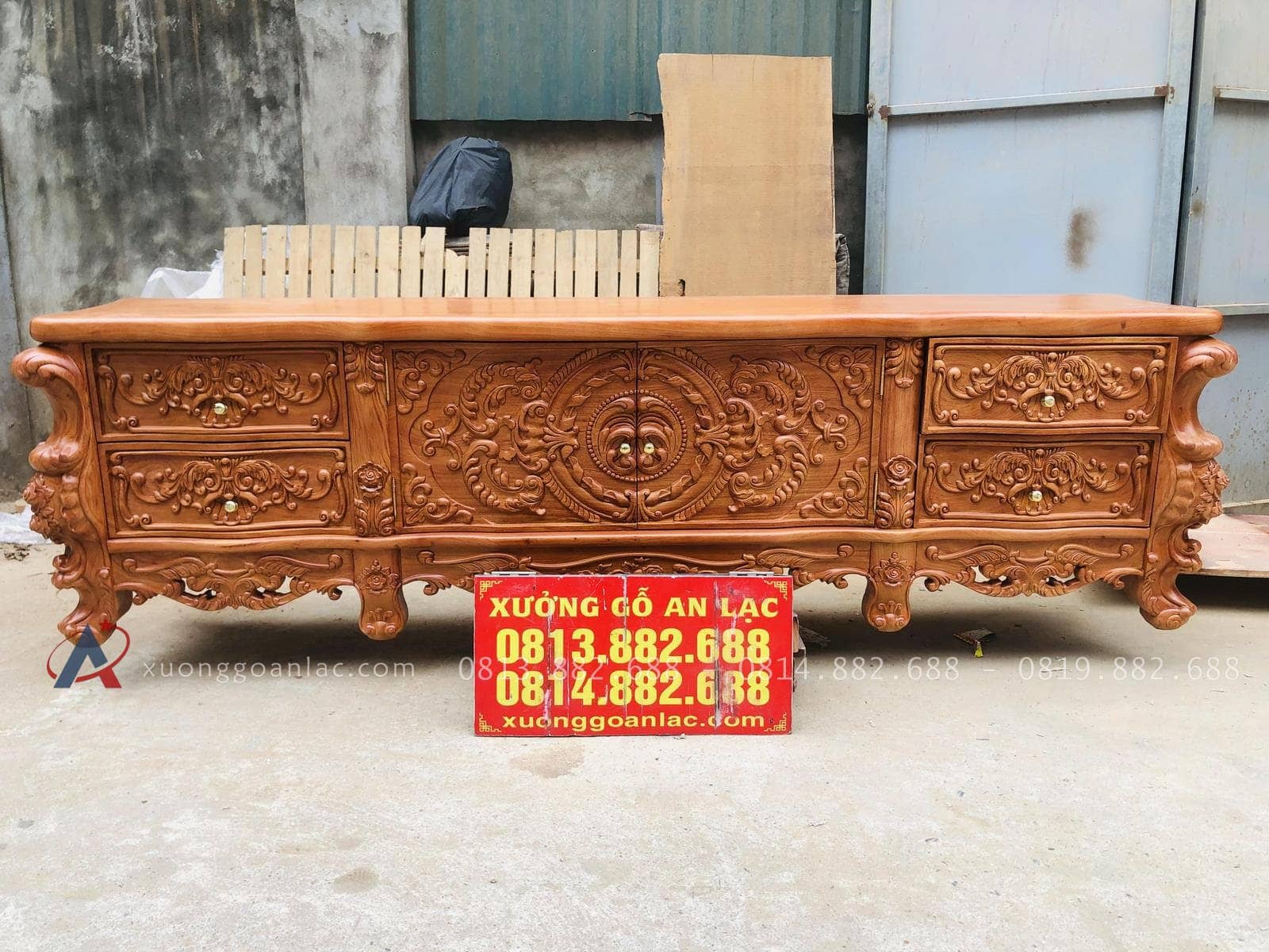 Mẫu kệ tivi hoàng gia phẳng 2m4 gỗ hương đá siêu Vip (Anh Long, Hải Phòng) 29 mẫu kệ tivi gỗ hương đá louis hoàng gia