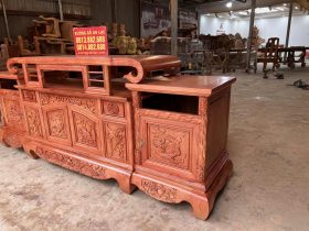 Kệ tivi sừng trâu gỗ hương đá 2m17 (Chú Hòa, Phú Thọ) 10 kệ tivi sừng trâu sang trọng