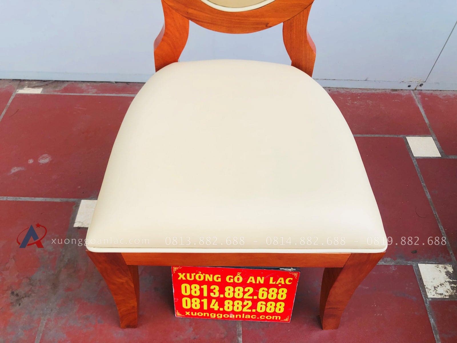Mẫu ghế giọt lệ gỗ gõ đỏ bọc đệm da cao cấp AL-GA16 29 mặt ngồi bọc đệm da cao cấp