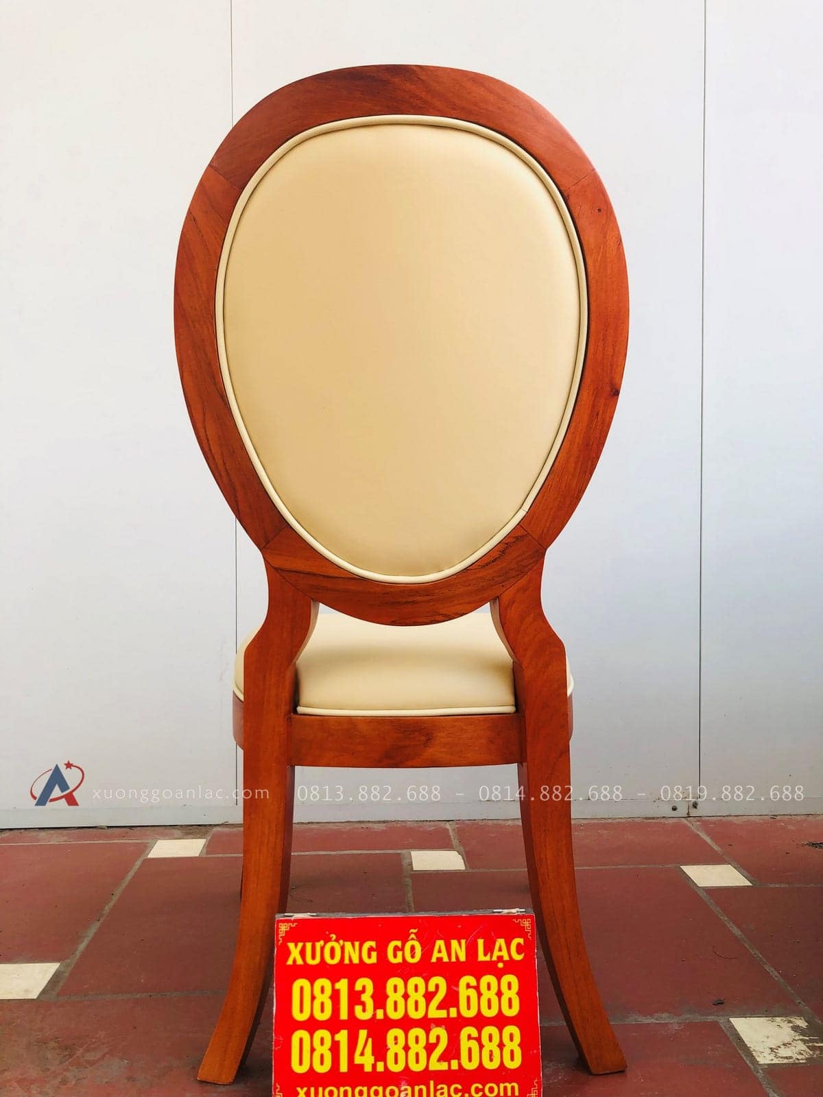 Mẫu ghế giọt lệ gỗ gõ đỏ bọc đệm da cao cấp AL-GA16 33 mặt sau của phần lưng tựa