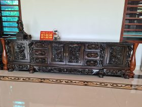 mẫu kệ tivi chạm rồng 2m4 gỗ mun hoa Lào