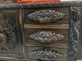 Mẫu Kệ Tivi Chạm Rồng 2m4 Gỗ Mun Hoa Lào Hàng Đục Tay Cực Phẩm (Chú Dược, Bắc Ninh) 14 ngăn kéo đục đầu lần trên kệ tivi