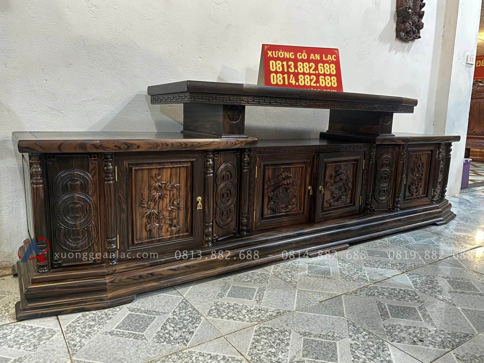 Mẫu Kệ Tivi Vát Góc 2m4 Đục Tranh Tứ Quý Gỗ Mun Hoa Lào Cực Đẹp (Anh Hùng, Thanh Hóa) 6 Mẫu kệ tivi gỗ mun hoa lào đục tranh tứ quý