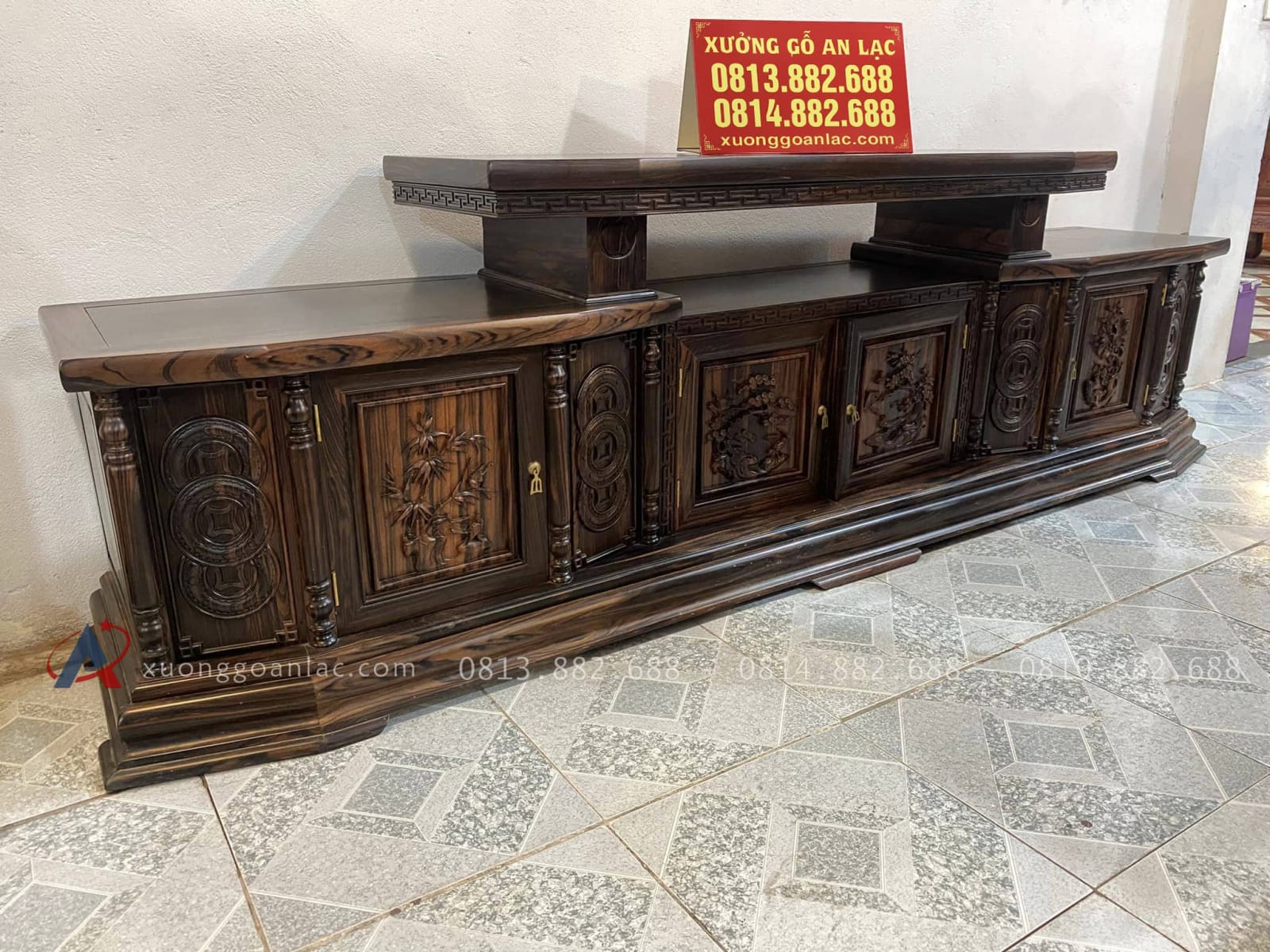 Mẫu Kệ Tivi Vát Góc 2m4 Đục Tranh Tứ Quý Gỗ Mun Hoa Lào Cực Đẹp (Anh Hùng, Thanh Hóa) 8 thân kệ thiết kế 4 ngăn tủ đục tranh tứ quý