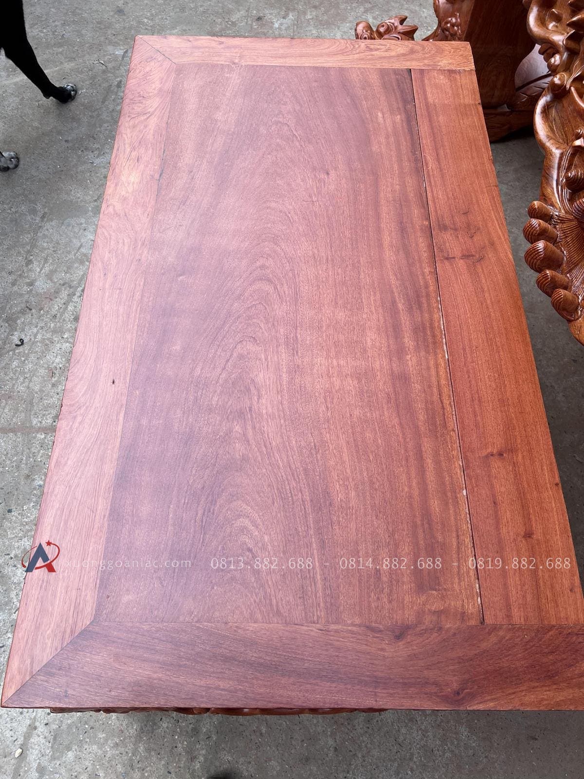 Sập thờ gỗ hương đá chân 25 (bác Cường - Hưng Yên) 36 mặt bàn cơm gỗ hương đá