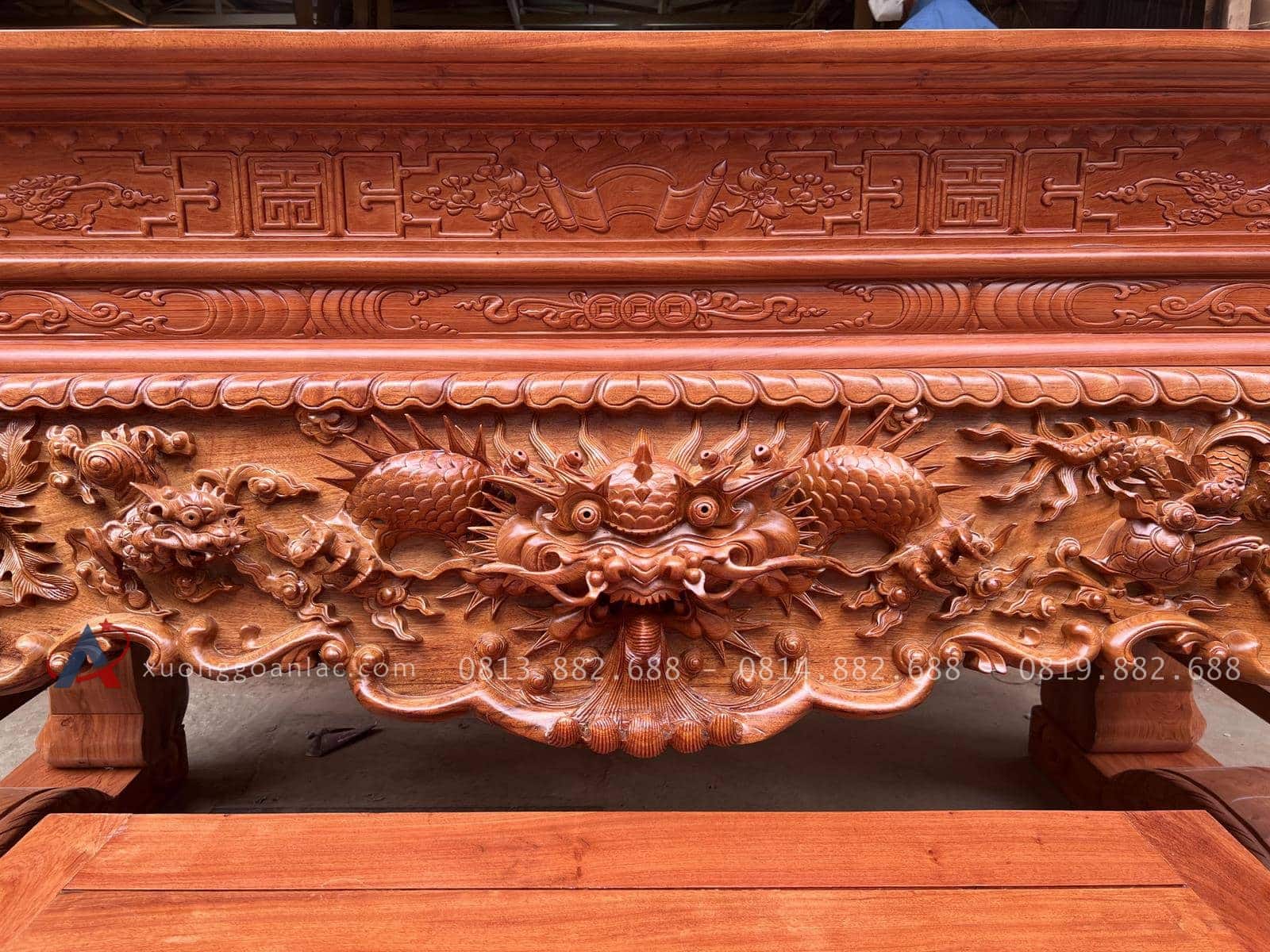 Sập thờ gỗ hương đá chân 25 (bác Cường - Hưng Yên) 27 Trung tâm dạ đục hình tượng đầu rồng
