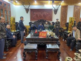 bàn ghế hoàng gia tân cổ điển