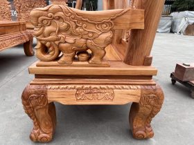 tay ghế đặc đục voi tinh xảo