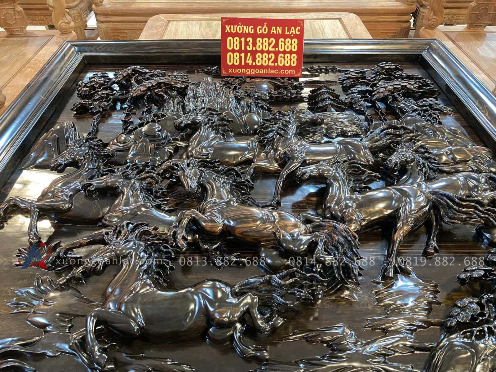 Siêu Phẩm Tranh Phong Thủy Mẫu Mã Đáo Thành Công Gỗ Mun Hoa Lào Đục Tay Hàng Vip 21 tranh bát mã gỗ mun đen bóng nổi bật