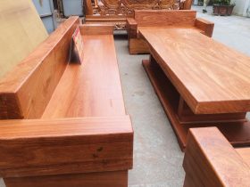 mẫu sofa nguyên khối gỗ hương đá hiện đại