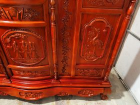 mặt cánh tủ chạm họa tiết tủ công