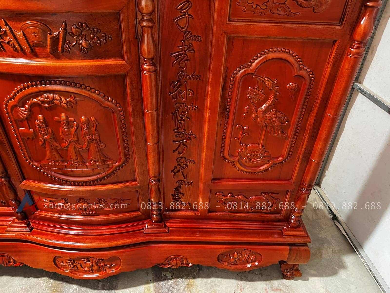 Tủ thờ phúc - lộc - thọ gỗ gõ đỏ 17 mặt cánh tủ chạm họa tiết tủ công