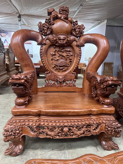 Ghế tựa đục QUY bộ ghế Nghê Đỉnh đẳng cấp