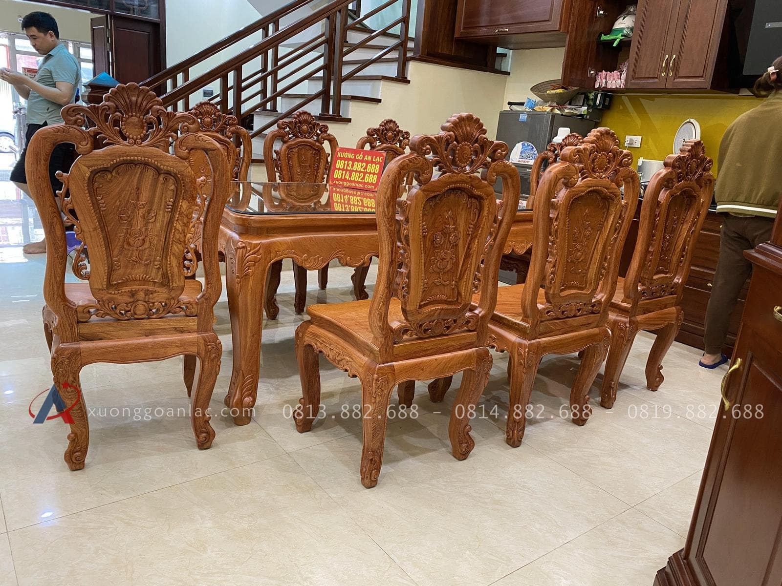Bộ bàn ăn hoàng gia 8 ghế hồng hạt đục 2 mặt gỗ hương đá hàng Vip (Anh Nghị, Hà Nam) 31 bàn ghế louis hàng cao cấp